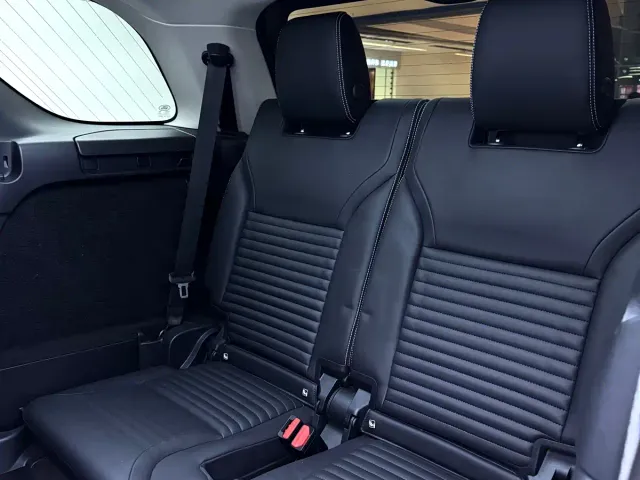 Land Rover Discovery — Фото автомобиля 27