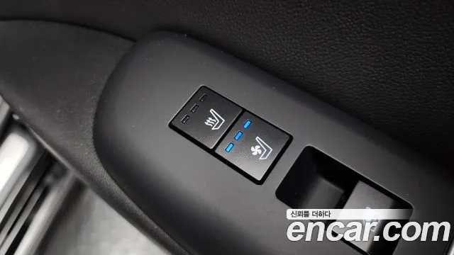 Hyundai Grandeur Grandeur (GN7) 3.5 Бензин 2WD — Фото автомобиля 19