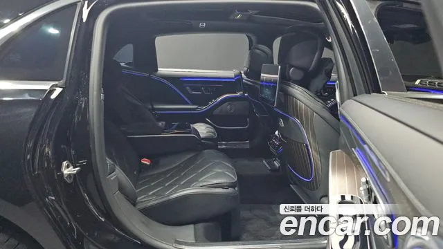 Mercedes-Benz S-Class — Фото автомобиля 12