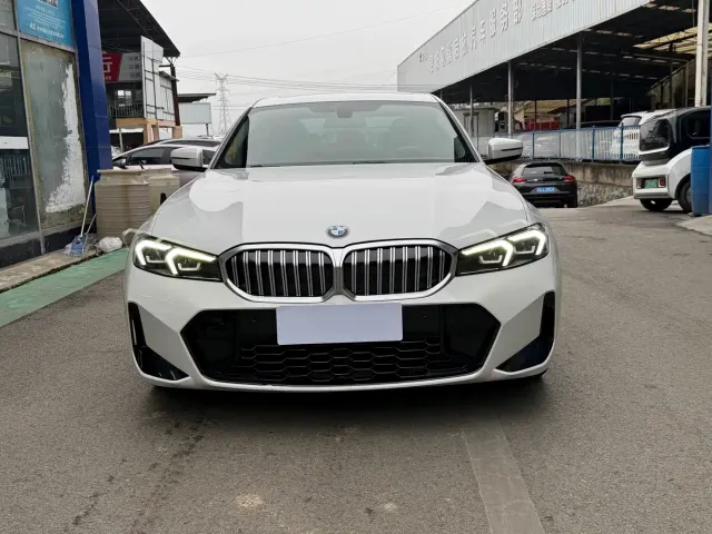 BMW 3 Series — Фото автомобиля 3