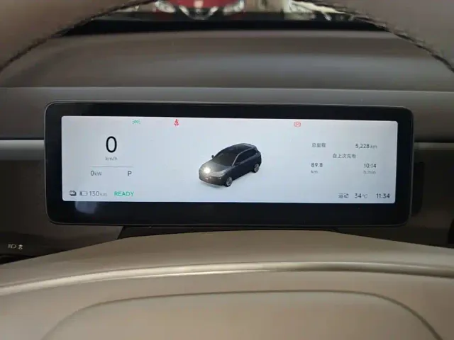 Leapmotor B10 — Фото автомобиля 11