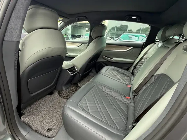 Changan Qiyuan Changan Qiyuan A07 2023 Extended Range 200 Pro — Фото автомобиля 5