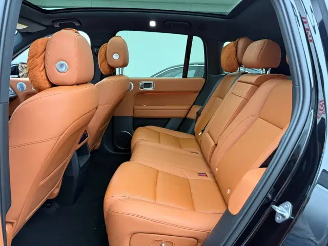Li Auto L6 — Фото автомобиля 7