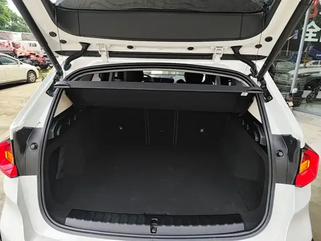 BMW X1 — Фото автомобиля 14