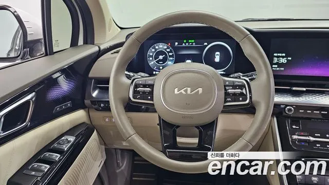 Kia Canival — Фото автомобиля 13