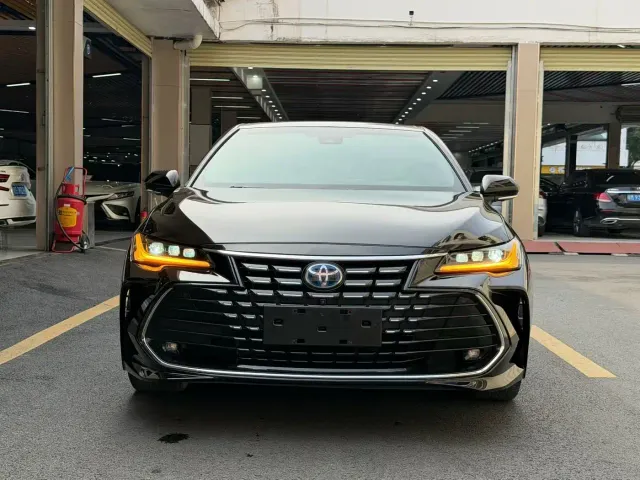 Toyota Avalon — Фото автомобиля 2