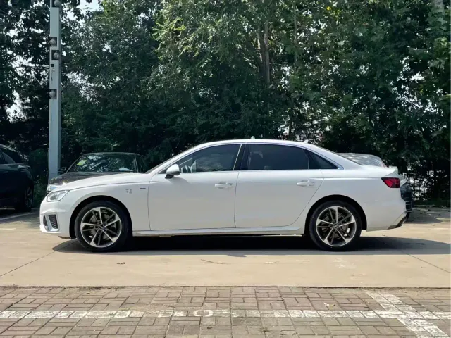 Audi A4L — Фото автомобиля 3