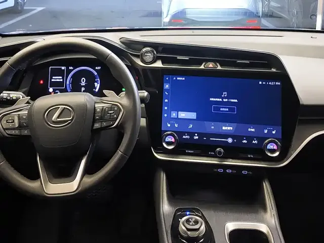 Lexus RZ — Фото автомобиля 5