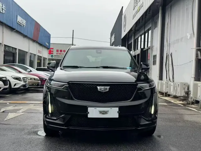 Cadillac XT6 — Фото автомобиля 2