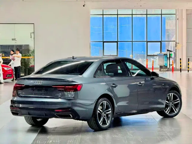 Audi A4L — Фото автомобиля 9