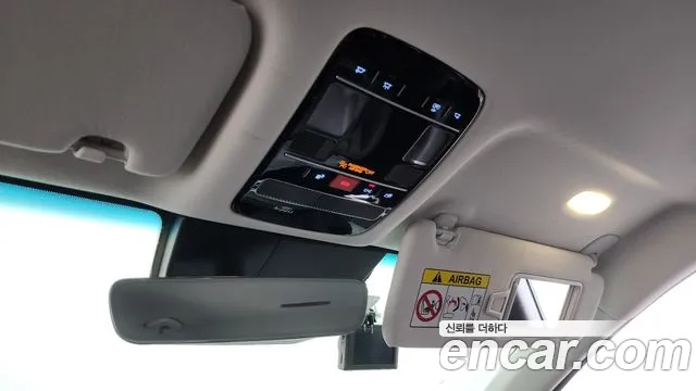 Hyundai Grandeur Grandeur (GN7) 2.5 Бензин 2WD — Фото автомобиля 18