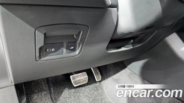 Land Rover Range Rover Velar — Фото автомобиля 17