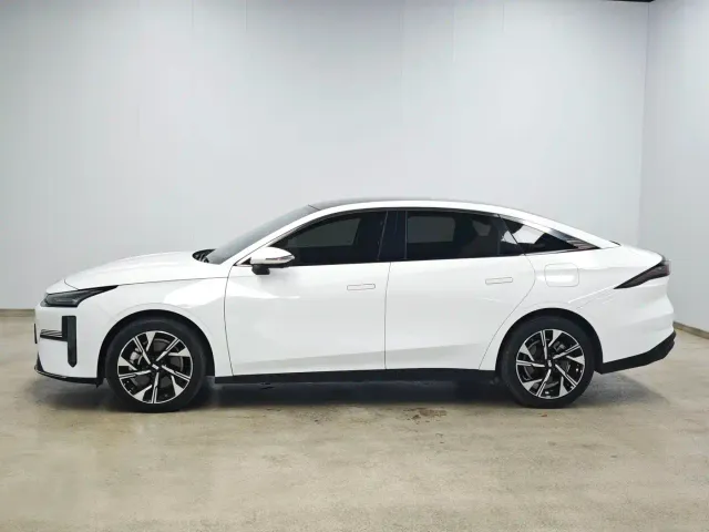 Geely Galaxy L6 — Фото автомобиля 3