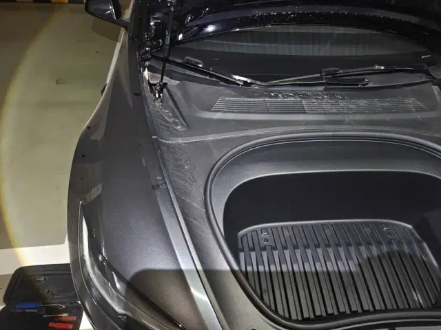Tesla Model 3 — Фото автомобиля 20