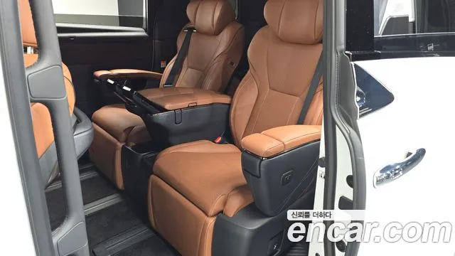 Toyota Alphard — Фото автомобиля 11