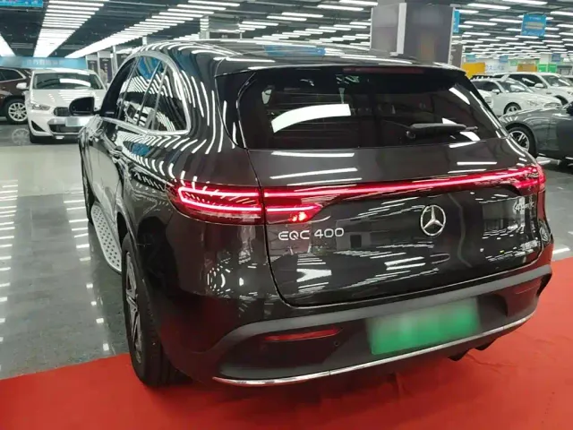 Mercedes-Benz EQC — Фото автомобиля 22