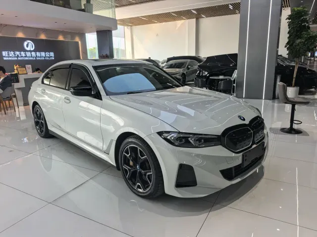 BMW i3 — Фото автомобиля 3