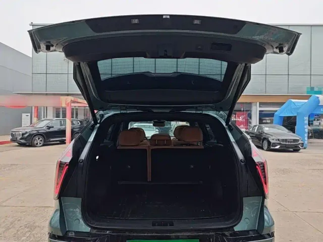 Geely Boyue L 2025 4th Gen 1.5TD DCT Splendor — Фото автомобиля 18