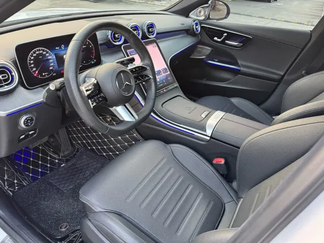 Mercedes-Benz C-Class — Фото автомобиля 4