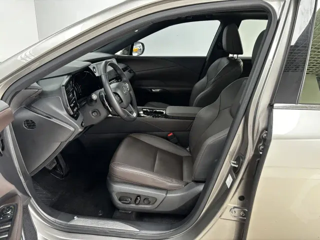 Lexus RX — Фото автомобиля 11