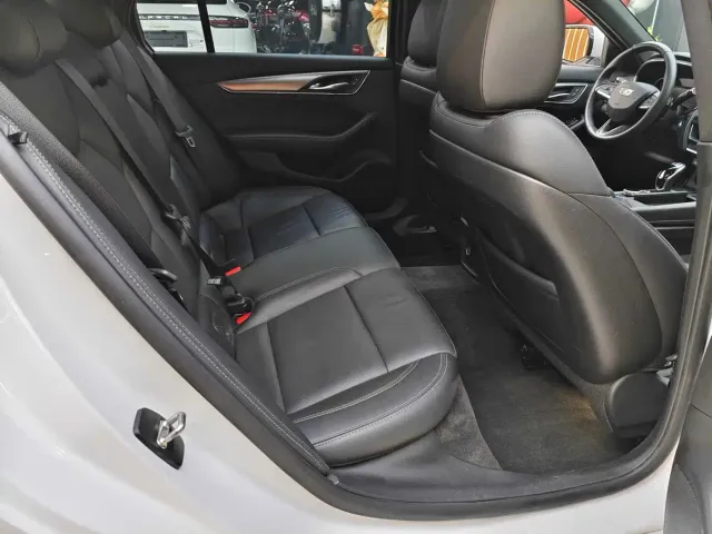 Cadillac CT5 — Фото автомобиля 8