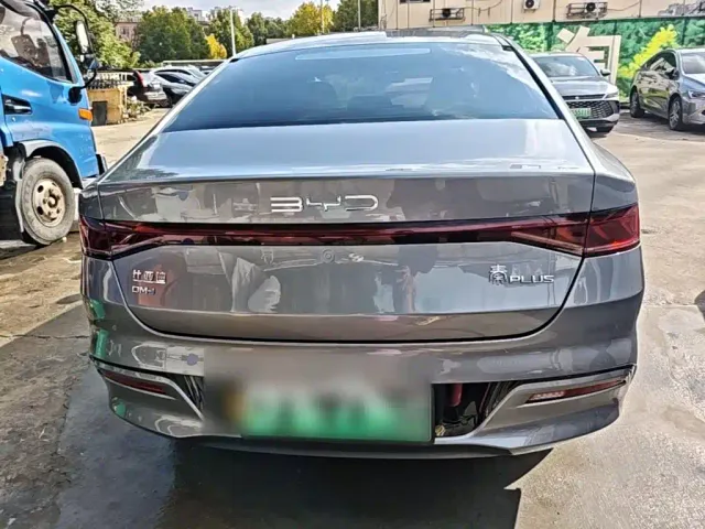 BYD Qin PLUS — Фото автомобиля 5