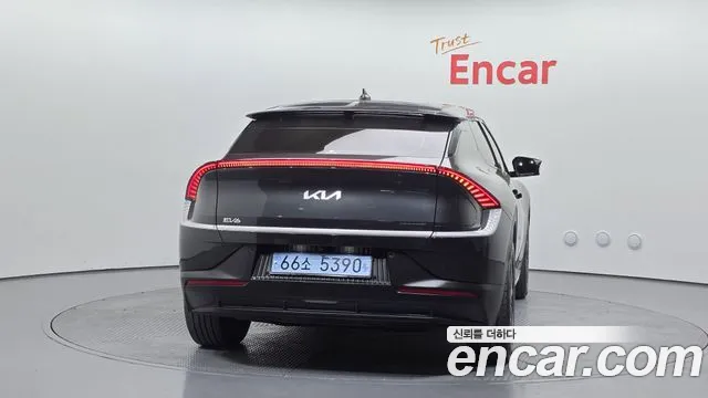 Kia EV6 — Фото автомобиля 4