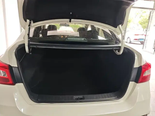 Nissan Sylphy — Фото автомобиля 14