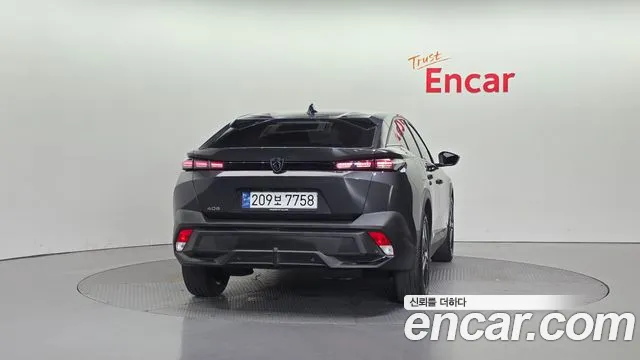 Peugeot 408 1.2 Pure Tech Allure — Фото автомобиля 4