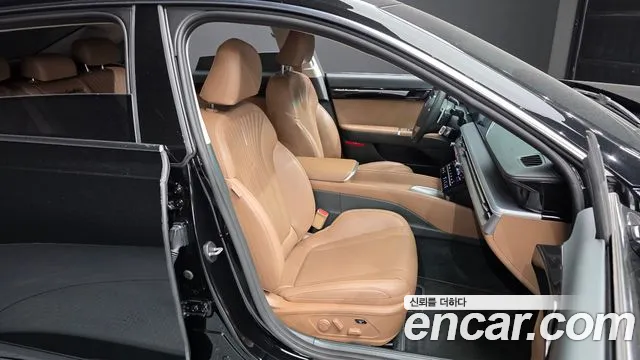 Hyundai Grandeur GN7 — Фото автомобиля 16