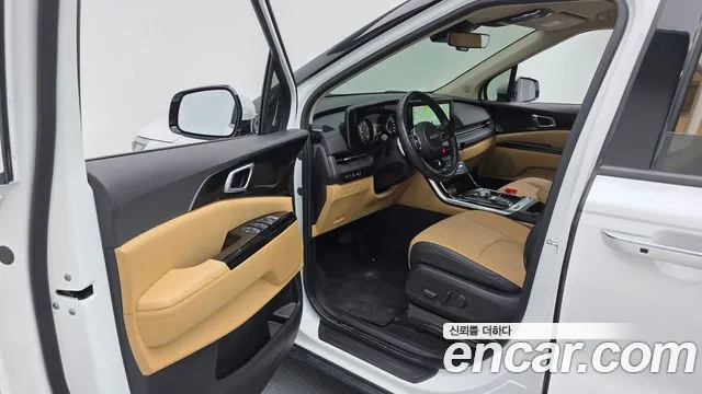 Kia Carnival Generation 4 — Фото автомобиля 10