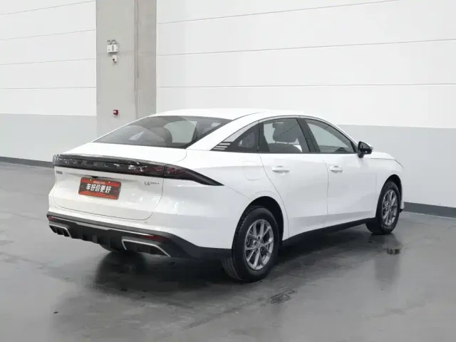 Geely Galaxy L6 — Фото автомобиля 2
