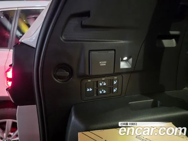 Lexus LX 4th Gen — Фото автомобиля 10
