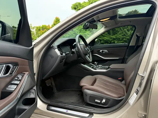 BMW 3 Series — Фото автомобиля 9