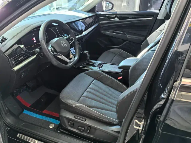 Volkswagen Passat — Фото автомобиля 7
