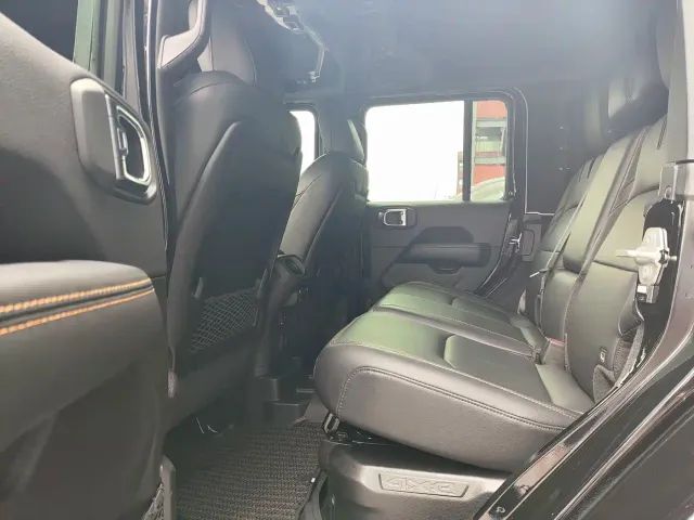 Jeep Wrangler 4xe — Фото автомобиля 6