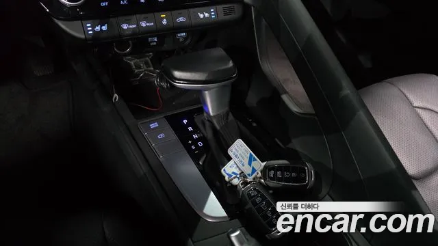 Hyundai Avante CN7 — Фото автомобиля 12