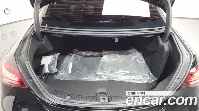 Mercedes-Benz E-Class — Фото автомобиля 22
