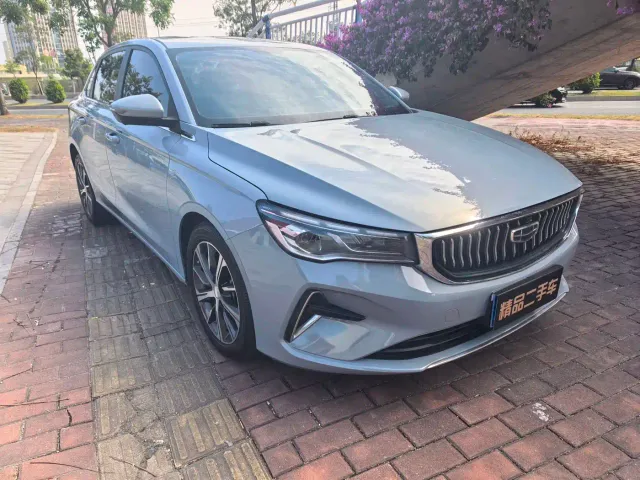 Geely Emgrand — Фото автомобиля 3