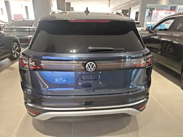 Volkswagen ID.6 Crozz — Фото автомобиля 5