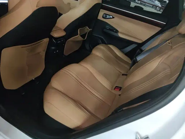 Geely Galaxy L7 — Фото автомобиля 16