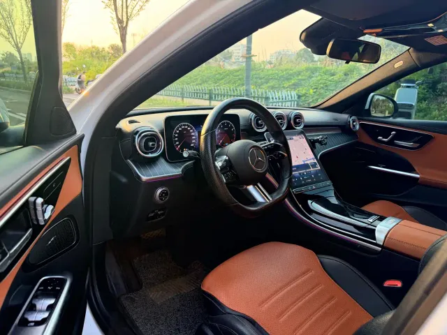 Mercedes-Benz C-Class — Фото автомобиля 4