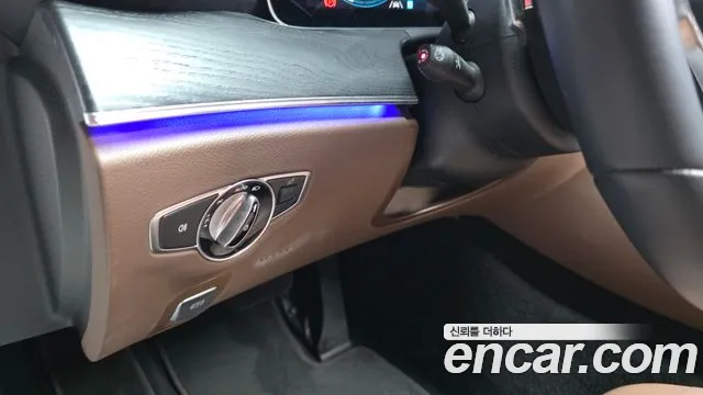 Mercedes-Benz E-Class W213 — Фото автомобиля 28