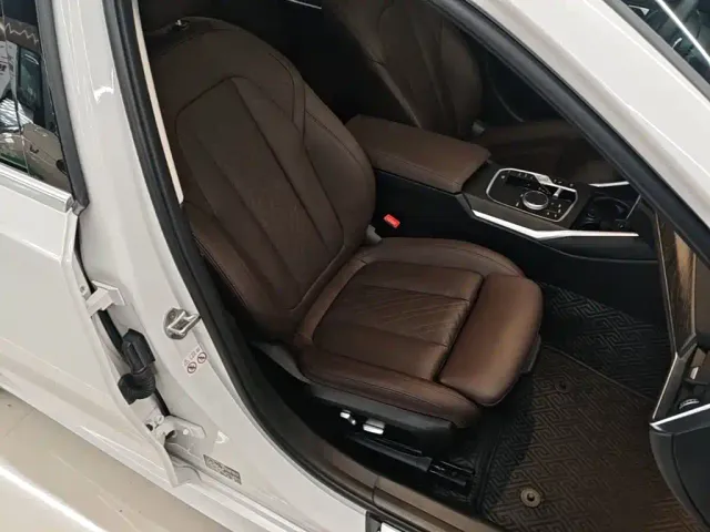 BMW 3 Series — Фото автомобиля 24