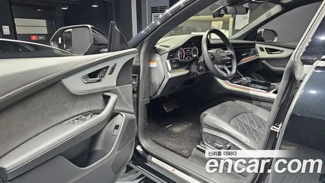 Audi Q8 50 TDI quattro Premium — Фото автомобиля 11
