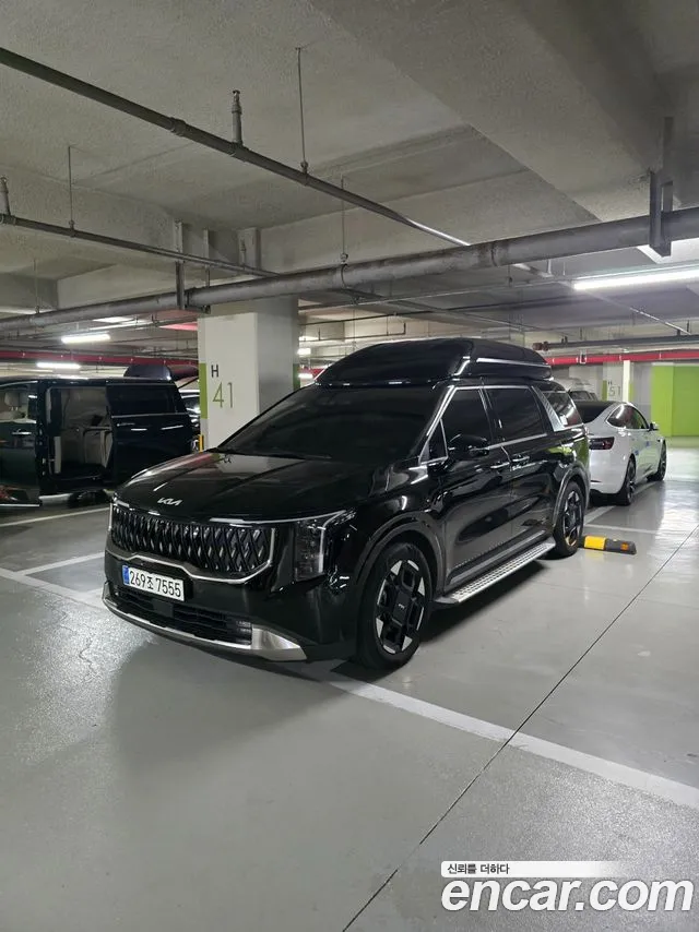 Фотография автомобиля — Kia Carnival 4th Gen