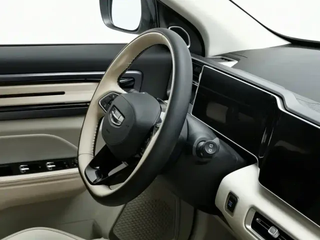 Geely ICON — Фото автомобиля 22