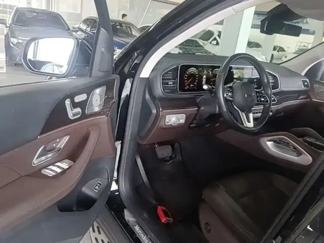 Mercedes-Benz GLE-Class — Фото автомобиля 11