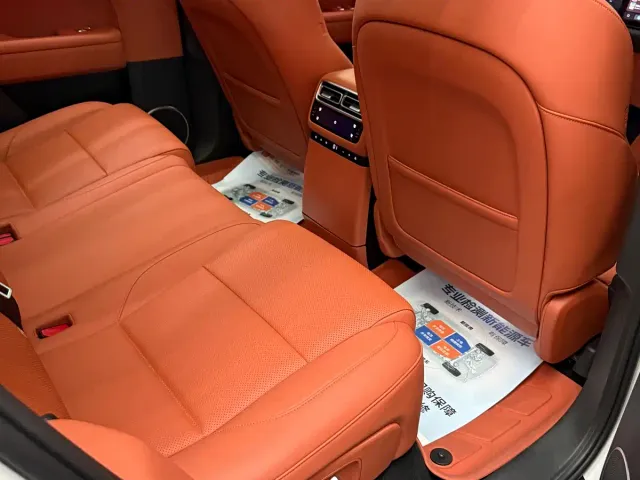 Li Auto L6 — Фото автомобиля 8