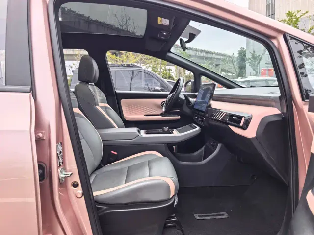 GAC Aion Y — Фото автомобиля 11